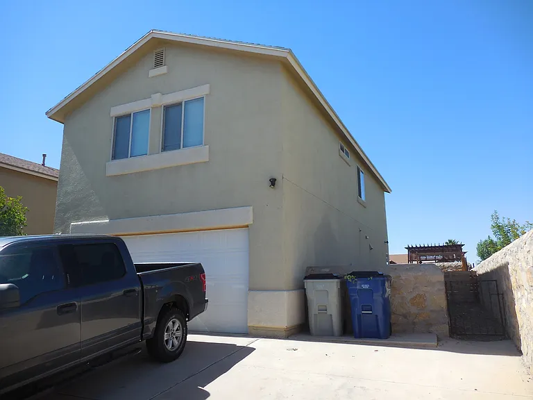 7045 Eagle Nest Ct — Photo 3