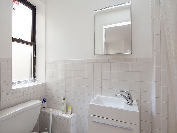 5th image of 265 1st Ave #5