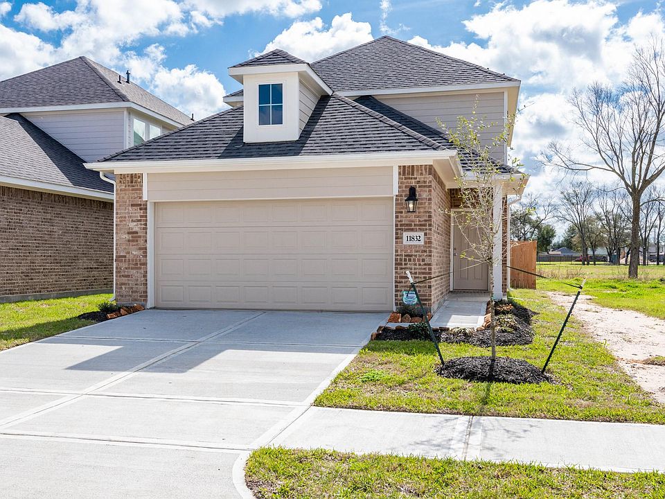 1st image of 11832 Beachberry Dr