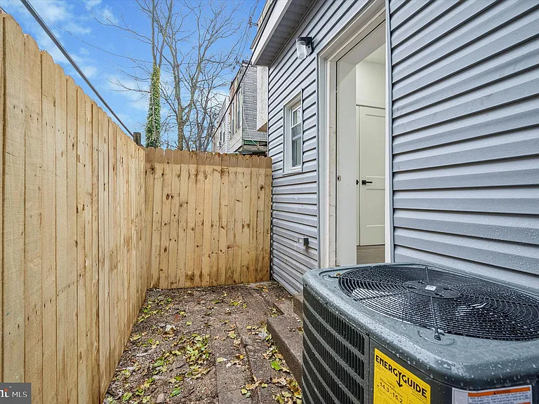 5719 Cambridge St #1 — Photo 18