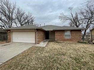 5825 SE 8th St, Midwest City, OK 73110