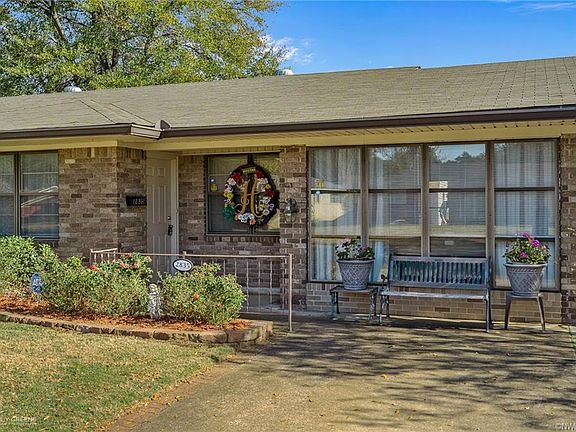 2nd image of 2835 Alvin Ln