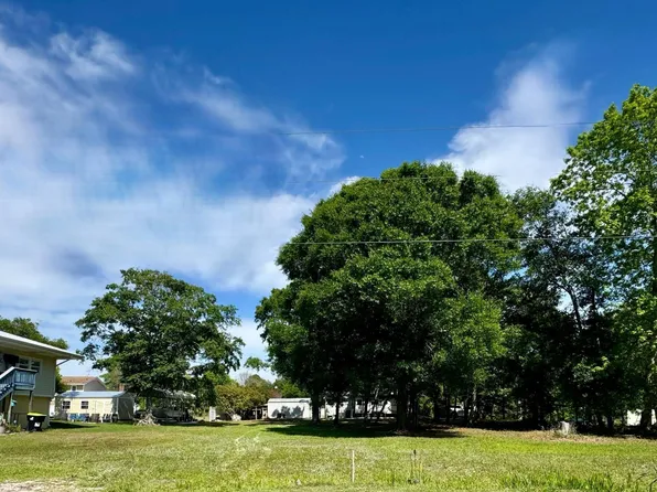 3100 Bowling Street SW, Supply, NC 28462