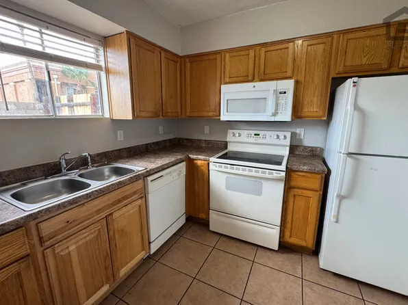 1765 E Pepper Cir APT 4, Mesa, AZ 85203