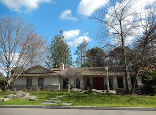 1028 N Manor Dr, Tulare, CA 93274