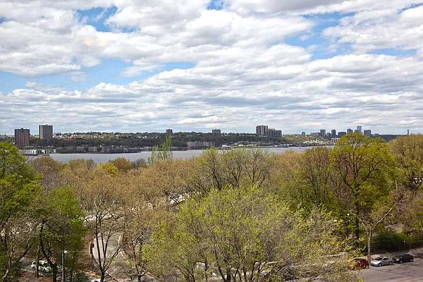 Rented by Brown Harris Stevens | media 34