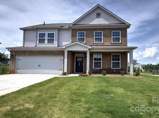 91 Thornberry Rd, Hendersonville, NC 28792