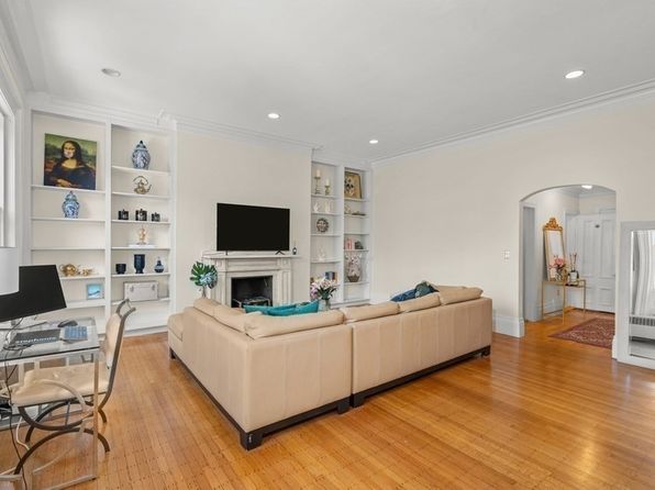 133 Marlborough St APT 8