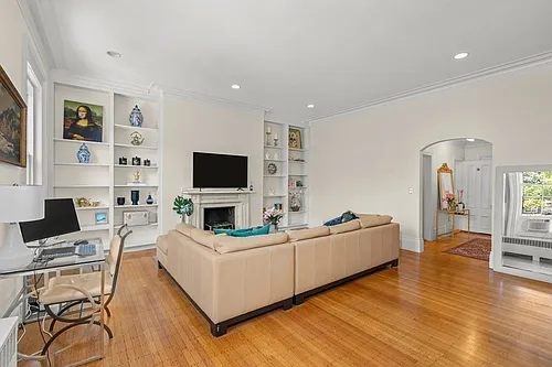133 Marlborough St #8 Photo 1