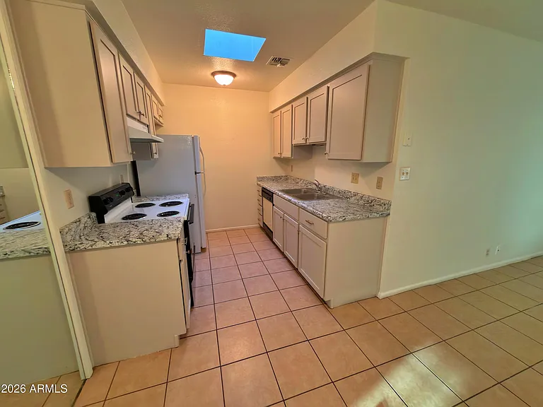 9033 W Elm St #7 — Photo 4