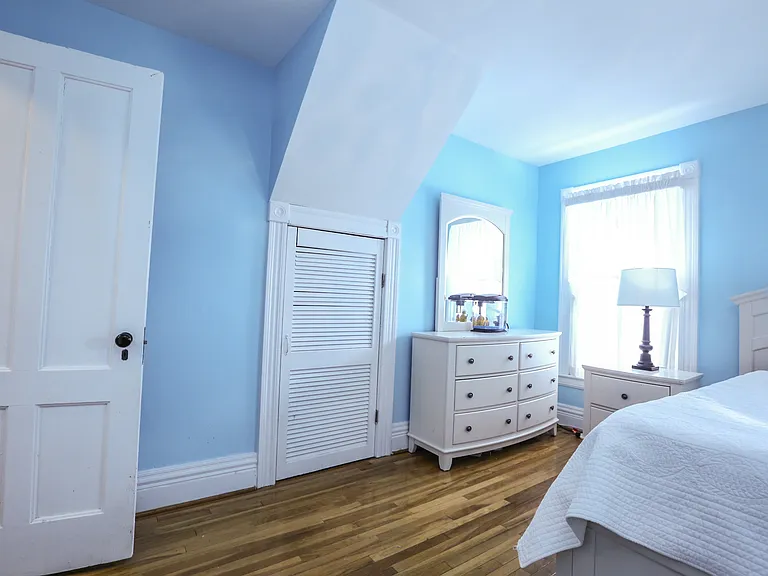 11 Pleasant St — Photo 15