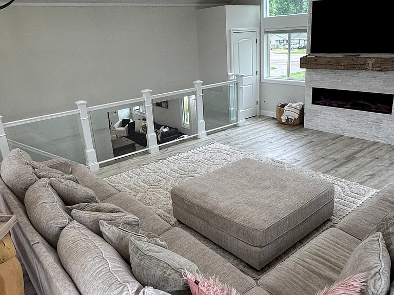 1571 N Huron Rd — Photo 9