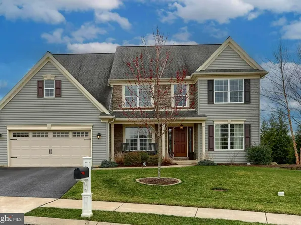 41 Finch Dr, Lebanon, PA 17042