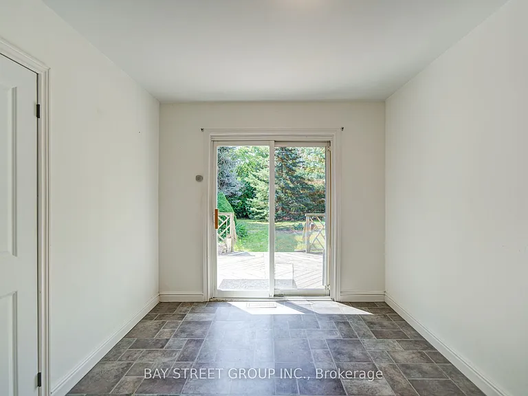 1421 Old Green Ln — Photo 25