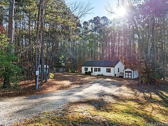 3rd image of 194 Twin Oaks Ln