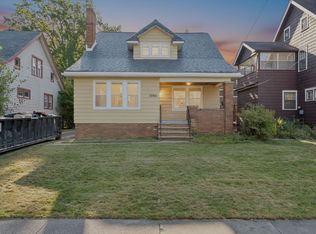 3996 Bluestone Rd, Cleveland Heights, OH 44121