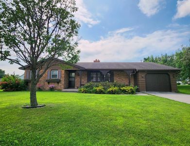 1015 Highway Ave, Bird Island, MN, 55310