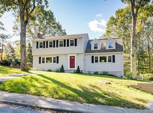 100 Pine Ridge Dr, Franklin, MA 02038