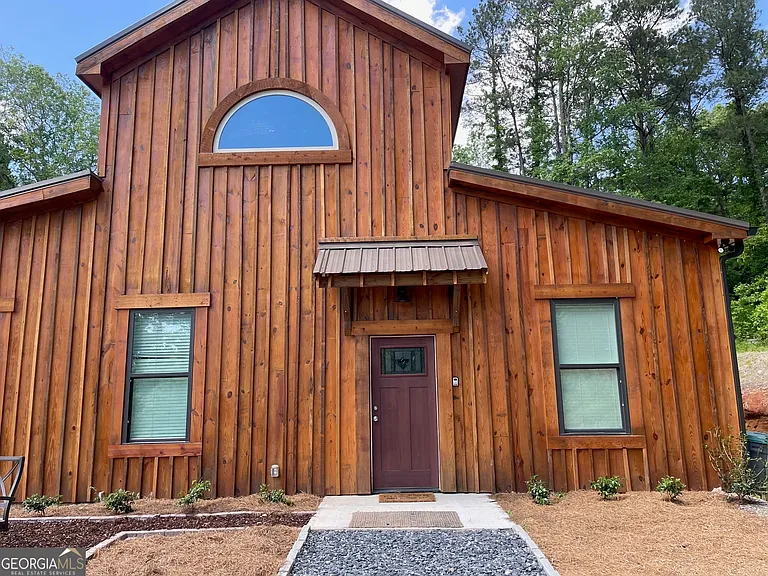 8470B Hearn Rd — Photo 1