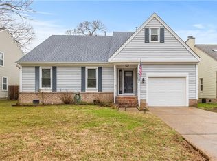 828 Hardwood Dr, Chesapeake, VA 23320