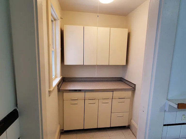 Kitchen pantry