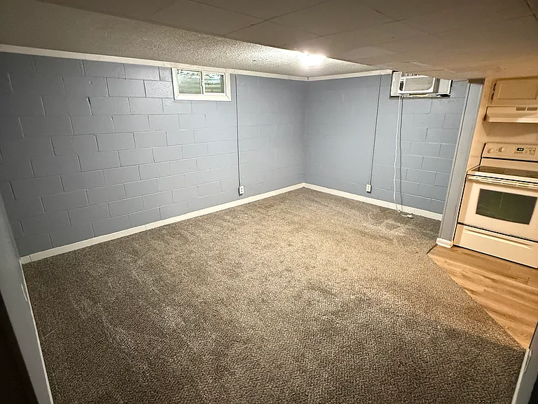 1927 Colfax St #5 — Photo 2