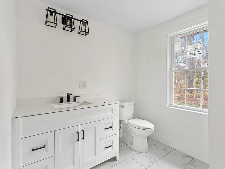 32 Laurel Ln — Photo 13