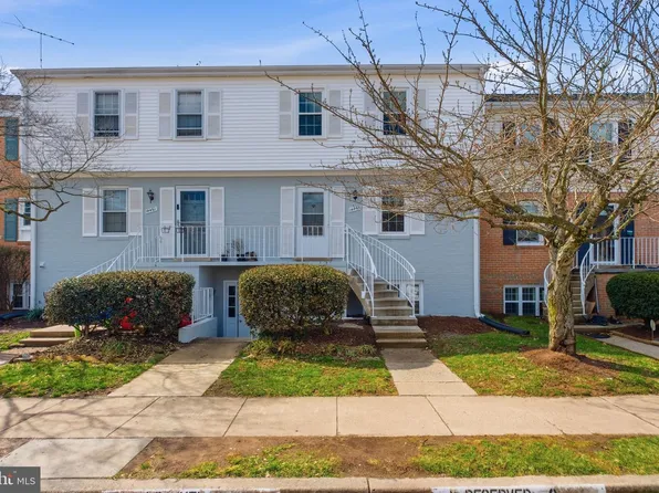 14465 Golden Oak Rd, Centreville, VA 20121