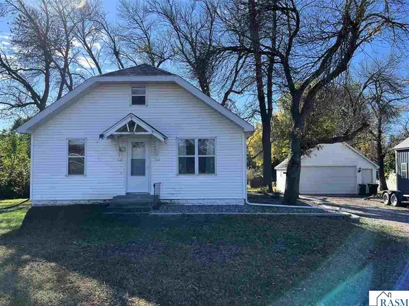 308 11th Ave N, Saint James, MN 56081