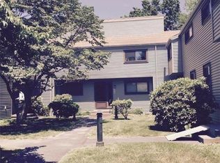 18 Greenbriar Dr APT F, Farmington, CT 06032