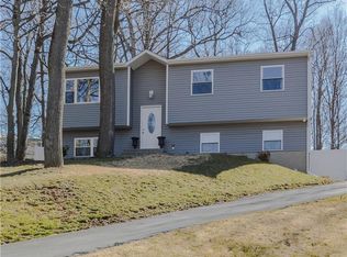 4 Crane Rd, Middletown, NY 10941