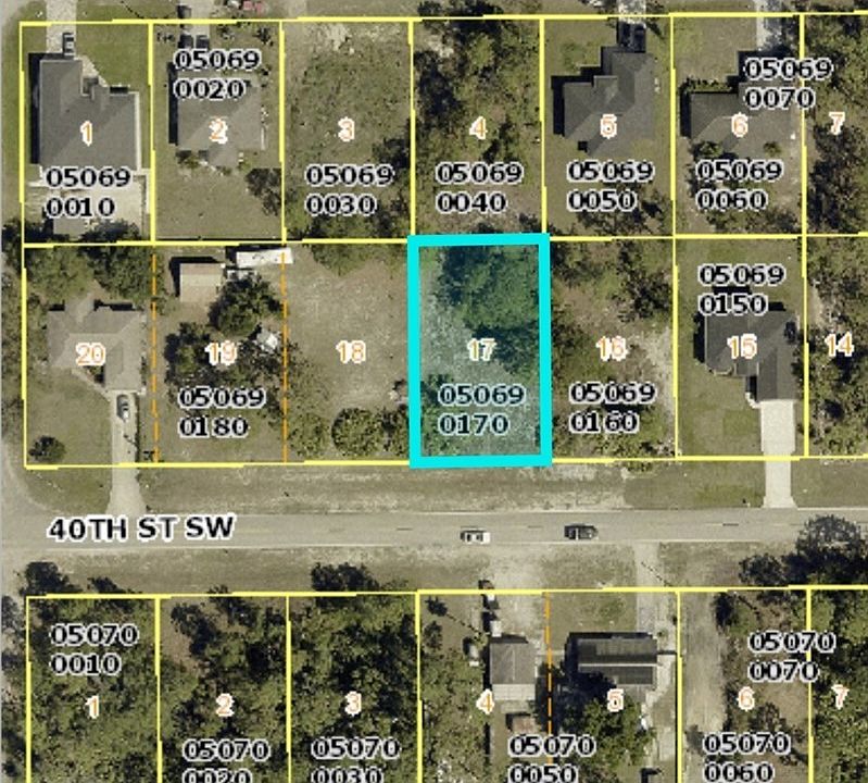 2nd image of 3712 40th St SW