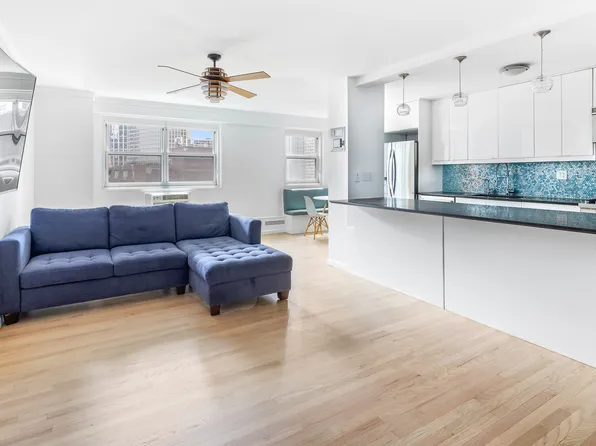 175 Willoughby Street image 2 of 15