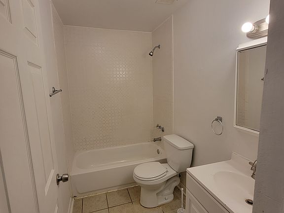3rd image of 1506 Whitney Dr