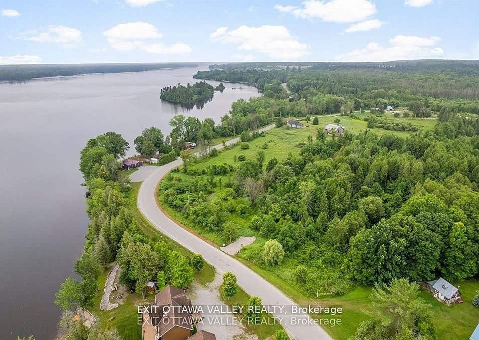 1st image of 877 Lacroix Bay Rd