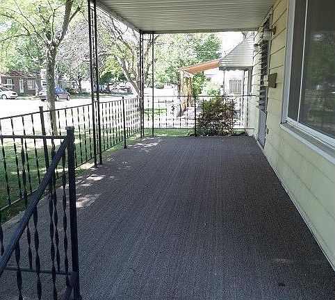 3rd image of 1974 Bonnie Brae Ave NE