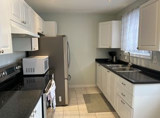 1 Graymar Rd, Brampton, ON L6S 1Z7