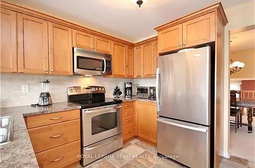287 Knudson Dr — Photo 8