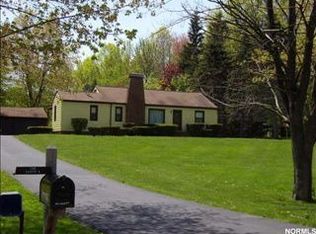 36802 Beech Hills Dr, Willoughby, OH 44094