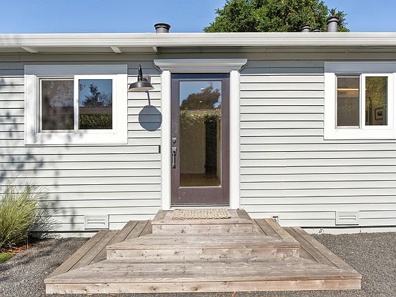 4th image of 38 Villa Avenue