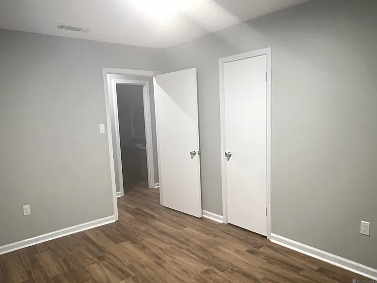1719 Tallwood Dr — Photo 15