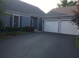 396 Narragansett Ct, Crystal Lake, IL 60012