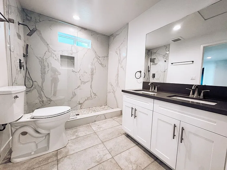 Harbor Blvd Apts. — Photo 11