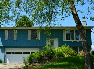 6263 33rd Avenue Dr, Shellsburg, IA 52332