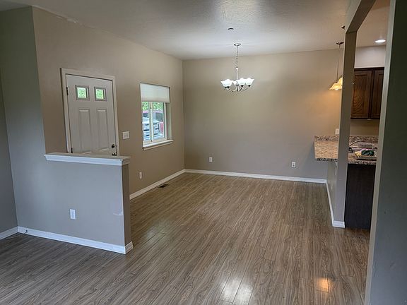 4th image of 15486 Belker Ln #B