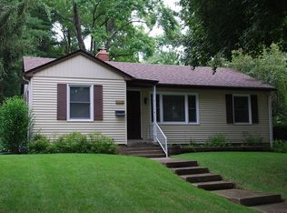 512 Opatrny Dr, Fox River Grove, IL 60021