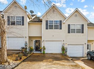 1482 Riverrock Trl, Riverdale, GA