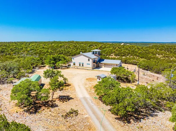 164 E Balsly Rd, Center Pt, TX 78010