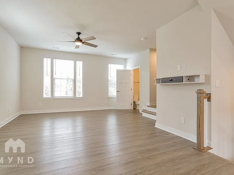 2423 Dr Carver Rd — Photo 7