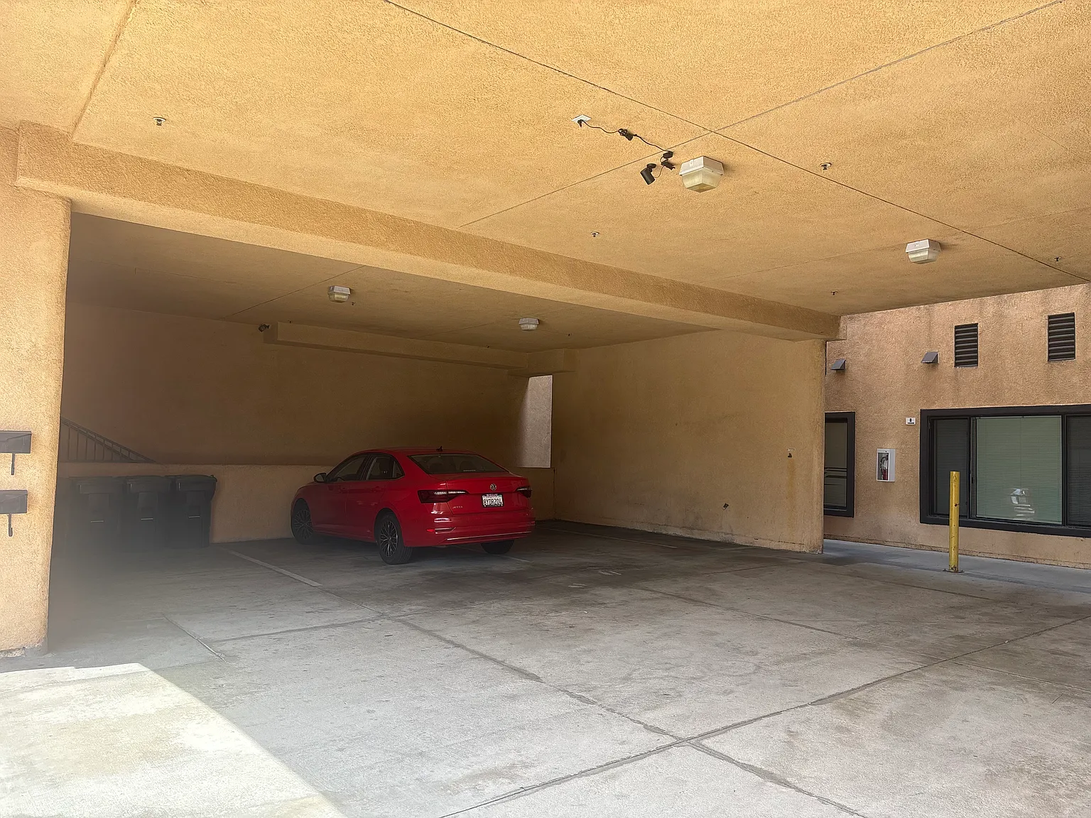 2 bed, 950 sqft, $2,500 — Photo 2